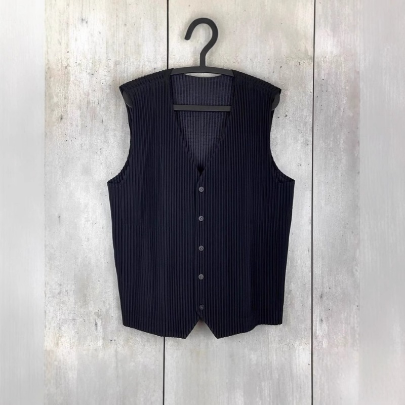 Miyake Pleated Original Unders - Undershirt Crew Neck recensione e prezzo